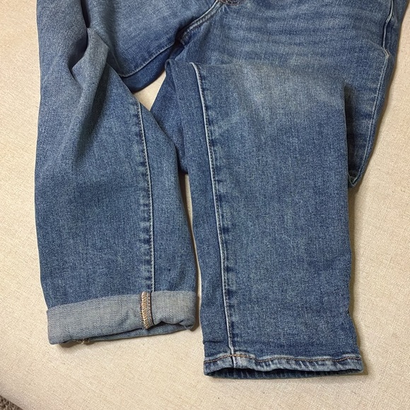 Old Navy High-Rise Curvy OG Straight Classic Blue Women's Jeans - Picture 5 of 6